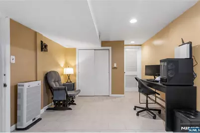 28 Logan Place, Lodi, NJ 07644 - Photo 23