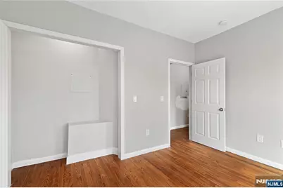 543 N Grove Street, East Orange, NJ 07017 - Photo 31