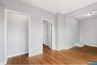 543 N Grove Street, East Orange, NJ 07017 - Photo 9