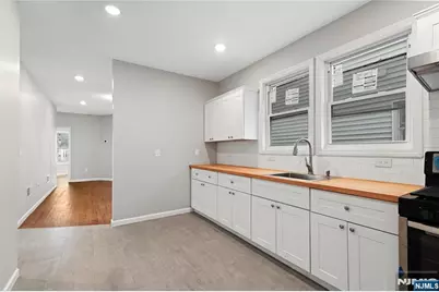 543 N Grove Street, East Orange, NJ 07017 - Photo 25