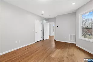 543 N Grove St, East Orange, NJ 07017 - Photo 7