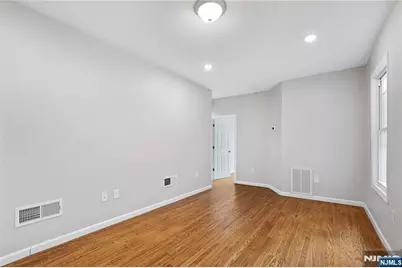 543 N Grove Street, East Orange, NJ 07017 - Photo 23