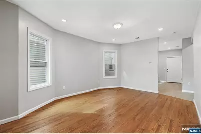 543 N Grove Street, East Orange, NJ 07017 - Photo 5