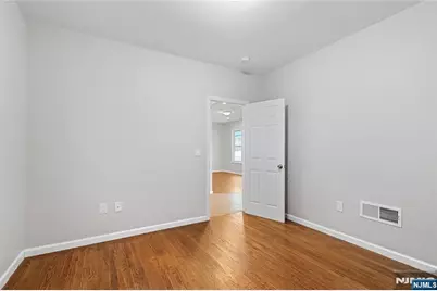 543 N Grove Street, East Orange, NJ 07017 - Photo 27