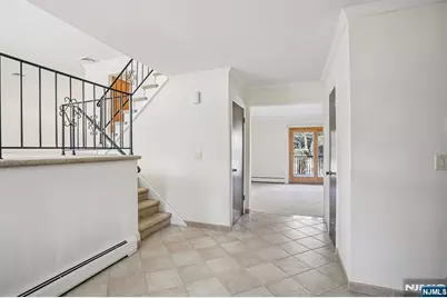 2 Eisenhower Road, Closter, NJ 07624 - Photo 5