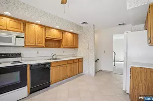 2 Eisenhower Rd, Closter, NJ 07624 - Photo 17