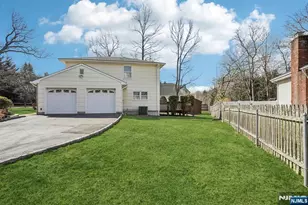 2 Eisenhower Rd, Closter, NJ 07624 - Photo 31