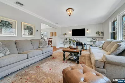 251 Paul Court, Hillsdale, NJ 07642 - Photo 3