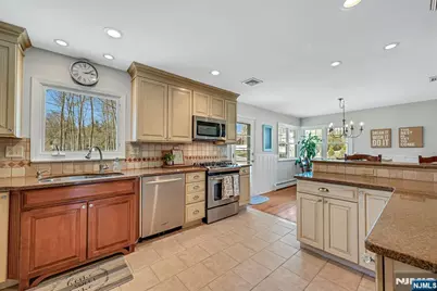 251 Paul Court, Hillsdale, NJ 07642 - Photo 11