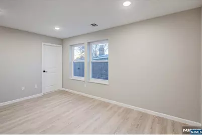 581 Bergen Street, Newark, NJ 07108 - Photo 17
