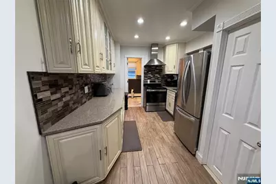 57 Magnolia Street 1 #1, Bergenfield, NJ 07621 - Photo 5