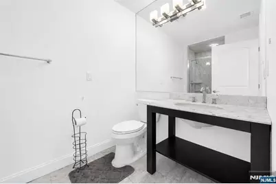 683 Victoria Avenue, Paramus, NJ 07652 - Photo 27