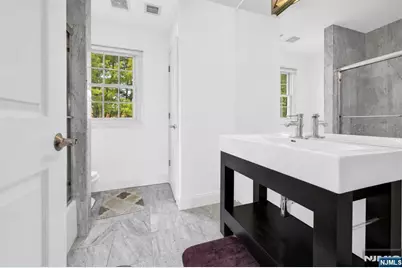 683 Victoria Avenue, Paramus, NJ 07652 - Photo 31