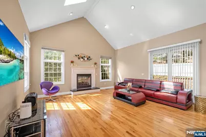683 Victoria Avenue, Paramus, NJ 07652 - Photo 15