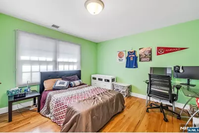 683 Victoria Avenue, Paramus, NJ 07652 - Photo 27