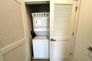 2050 Central Road 606, Fort Lee, NJ 07024 - Photo 7