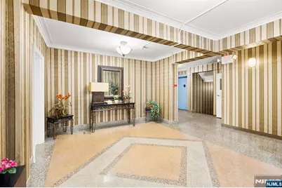 2350 Linwood Avenue 1E #1E, Fort Lee, NJ 07024 - Photo 11