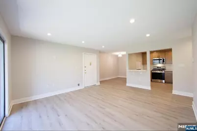 327 Penns Way, Bernards Township, NJ 07920 - Photo 7