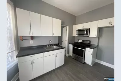 521 Kearny Avenue 1L #1L, Kearny, NJ 07032 - Photo 1