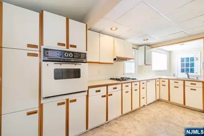 21 E Shore Road, Denville, NJ 07834 - Photo 11