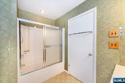 21 E Shore Road, Denville, NJ 07834 - Photo 19