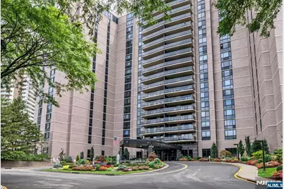 1512 Palisade Avenue 5B #5B, Fort Lee, NJ 07024 - Photo 1