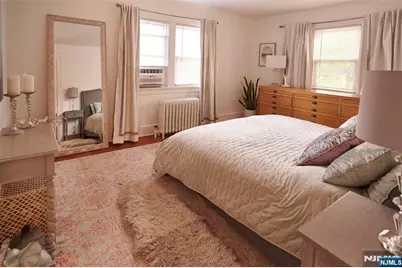 274 Englewood Avenue, Teaneck Township, NJ 07666 - Photo 9