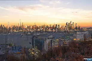 1021 JFK Blvd E, Weehawken, NJ 07086 - Photo 15