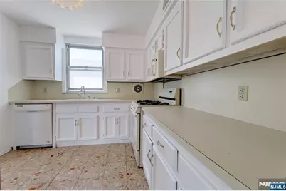 1021 Jfk Blvd E, Weehawken, NJ 07086 - Photo 7