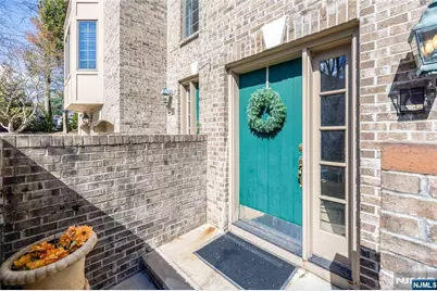 19 Sherbrooke Court 27 #27, Saddle River, NJ 07458 - Photo 5