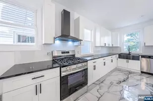 32 Palm St, Newark, NJ 07106 - Photo 11