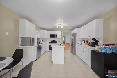 333 2nd Street B #B, Palisades Park, NJ 07650 - Photo 5