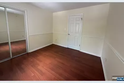 1419 Faulkner Court, Mahwah, NJ 07430 - Photo 5