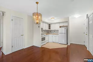 1419 Faulkner Ct, Mahwah, NJ 07430 - Photo 7