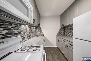 7000 Blvd East 41L, Guttenberg, NJ 07093 - Photo 9