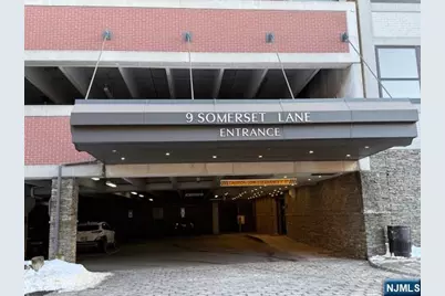 9 Somerset Lane 502 #502, Edgewater, NJ 07020 - Photo 5