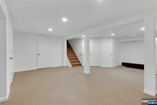 162 Washington Pl, Teaneck Township, NJ 07666 - Photo 21