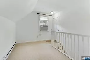 162 Washington Pl, Teaneck Township, NJ 07666 - Photo 15