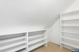 162 Washington Pl, Teaneck Township, NJ 07666 - Photo 17