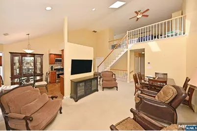 884 Somerset Court, Ramsey, NJ 07446 - Photo 5