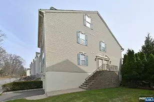 884 Somerset Ct, Ramsey, NJ 07446 - Photo 3