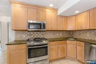 130 N 7th St, Saddle Brook Township, NJ 07663 - Photo 7