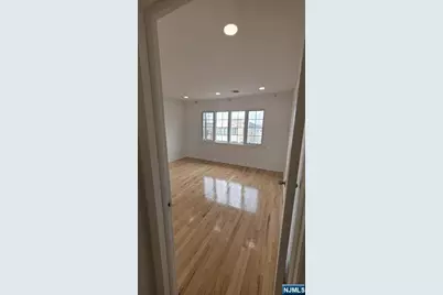 5200 Meadowview Avenue, North Bergen, NJ 07047 - Photo 31