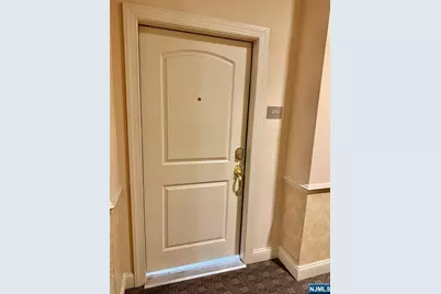 1210 Windsor Park Court 210 #210, Englewood, NJ 07631 - Photo 3