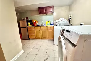 48 5 Wakeman Ave, Newark, NJ 07104 - Photo 21