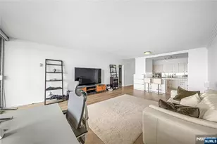 6 Horizon Road 1605, Fort Lee, NJ 07024 - Photo 9