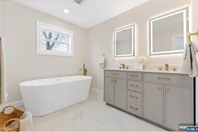 116 Rockwood Place, Englewood, NJ 07631 - Photo 13