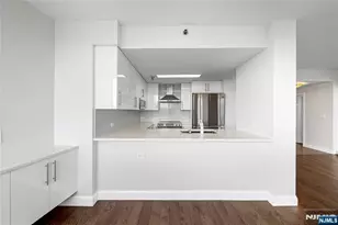 100 Old Palisade Road 1604, Fort Lee, NJ 07024 - Photo 9