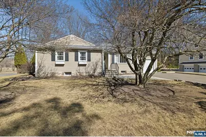 629 Pulis Avenue, Mahwah, NJ 07430 - Photo 3