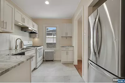 56 Pine Street, Verona, NJ 07044 - Photo 5